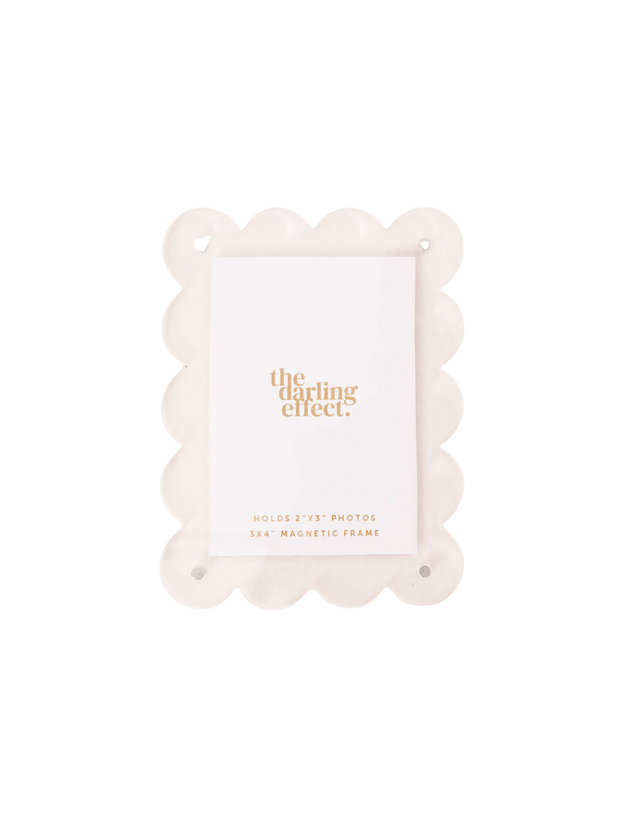 Mini Scalloped Frame Magnet
